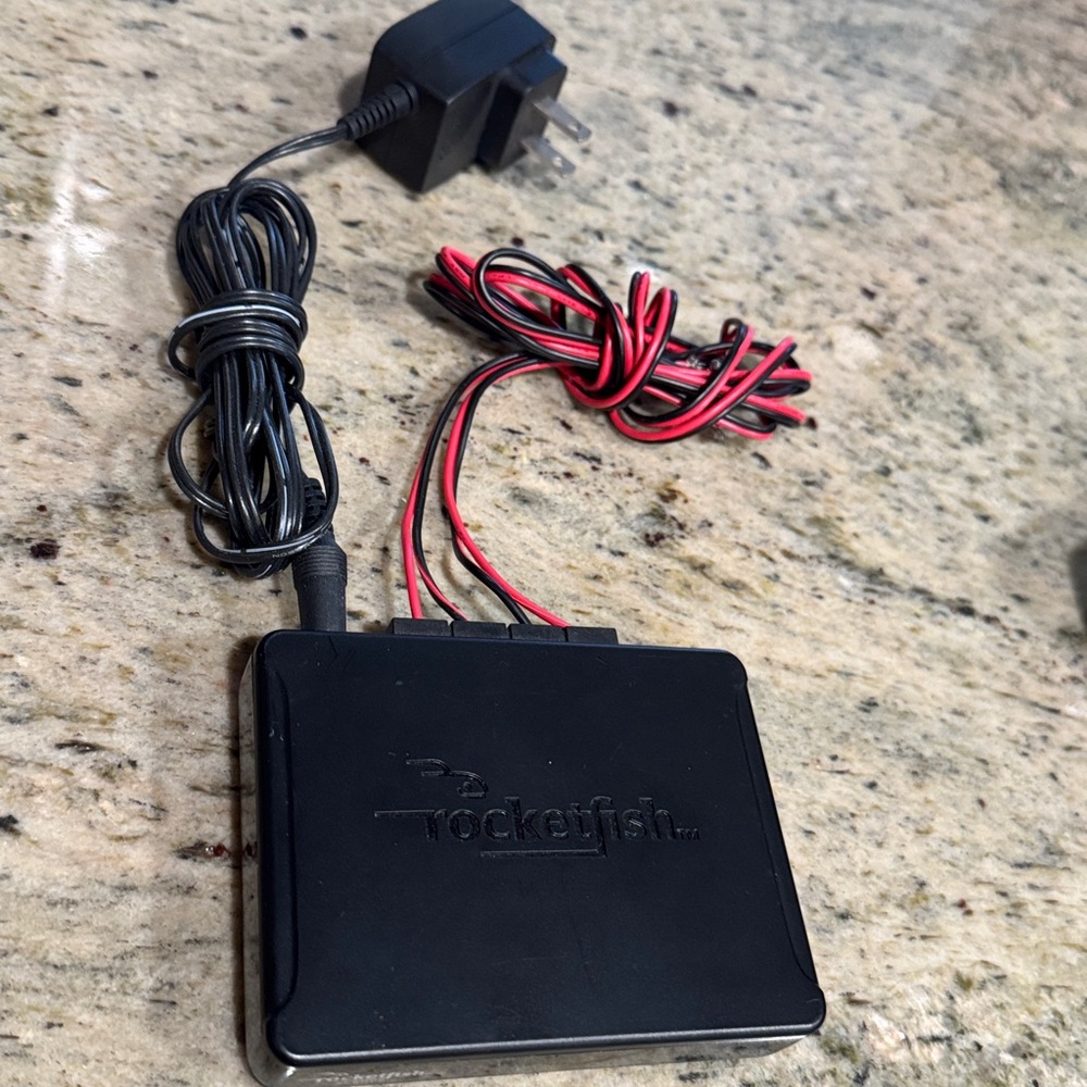 Black Car Audio Amplifier - Picture 4 of 4